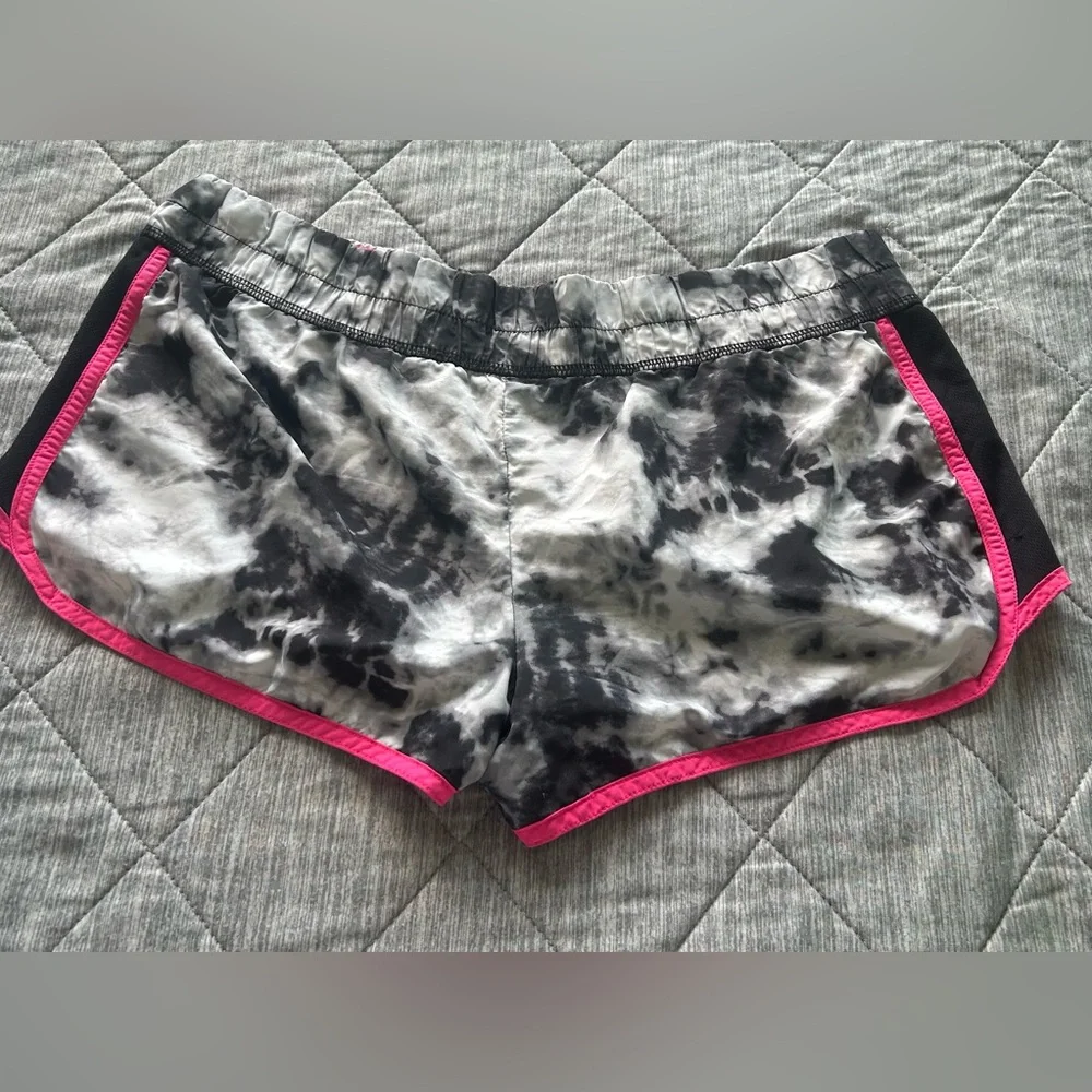 Aeropostale Athletic Black and White Tie Dye Shorts - Picture 4 of 10